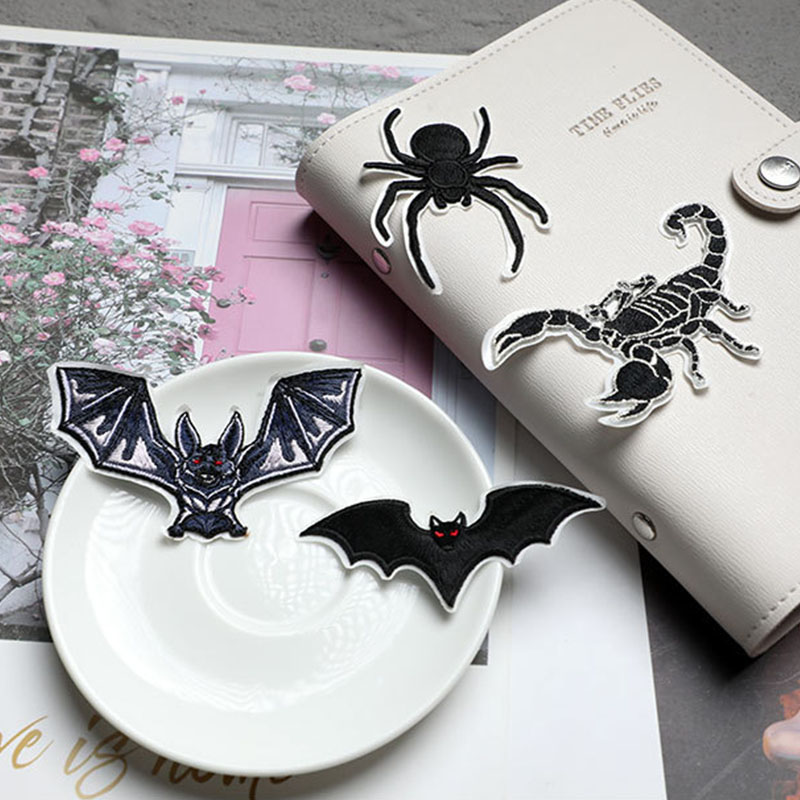 Velcro Sew On - Parches autoadhesivos de animales negros (Araña,