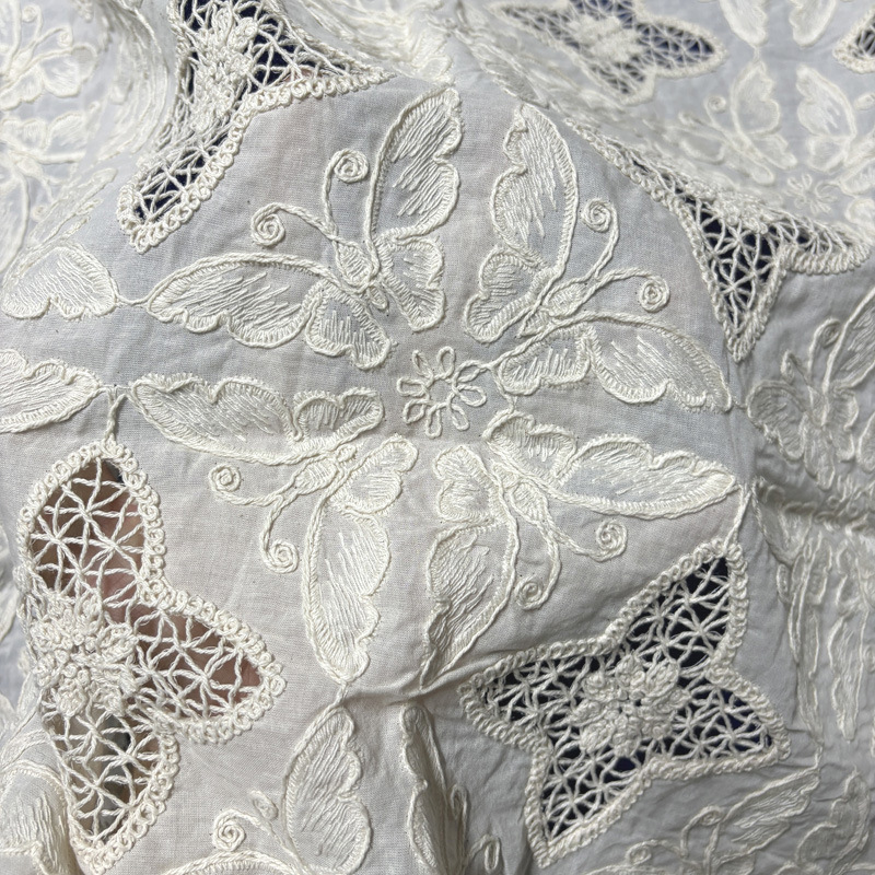 Sewing Eyelet Fabric - Tela de Algodón con Bordado de